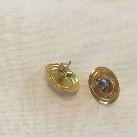 Gold Plated Faux Oval White Pearl Earrings - Picture 5 of 6